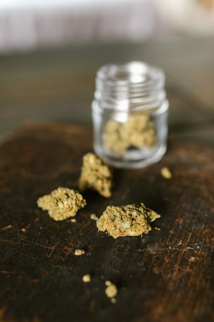 Different Ways to Keep Your cannabis Products Fresh at All Times | Cannalyft Canada | Cannalyft Canada