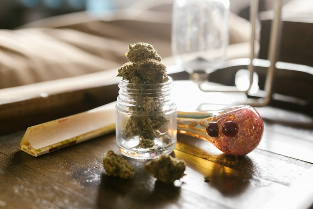 Weed dispensary in Canada | Cannalyft Canada