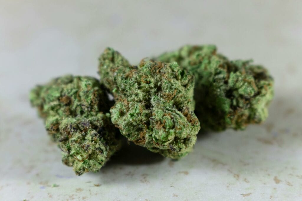 Best Indica Online in Canada | Cannalyft Canada